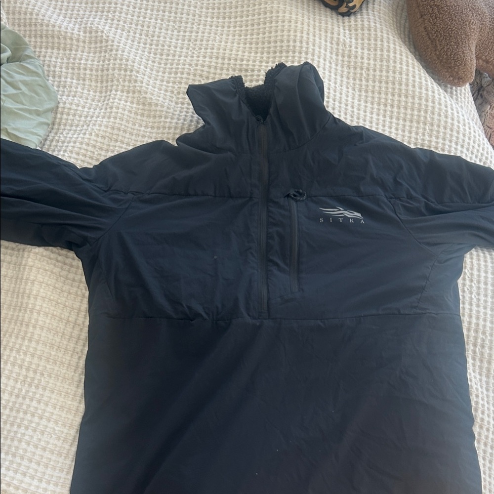 Sitka Black Pullover Jacket